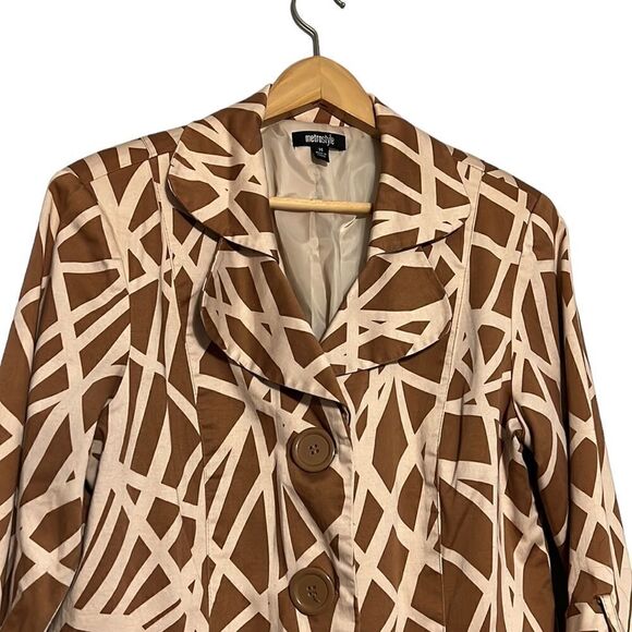 Woman's Blazer Jacket Size 14 Metrostyle Brown Tan Button Front Faux Pockets - Picture 2 of 9